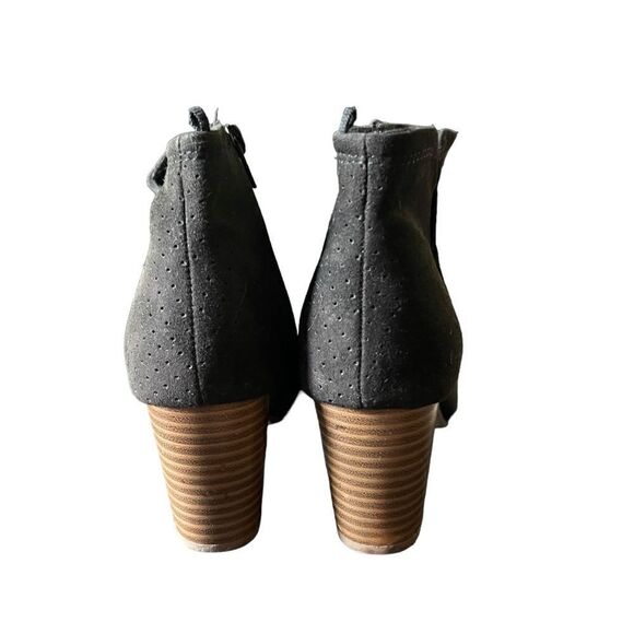 Old Navy black faux suede peep toe booties women’s size 7 - Picture 4 of 7
